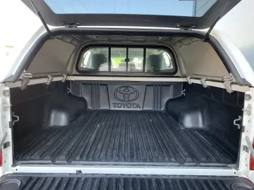 TOYOTA Hilux Double Cab 150  4x4 2 4 Klima AHK Kam Auto