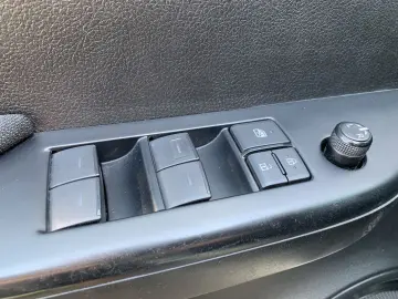 TOYOTA Hilux Double Cab 150  4x4 2 4 Klima AHK Kam Auto
