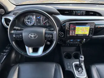 TOYOTA Hilux Double Cab Executive 4x4 AHK KAMERA NAVI