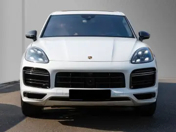Porsche Cayenne Turbo S E-Hybrid 680 CP