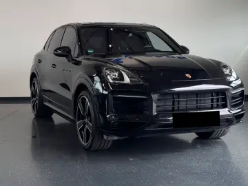 PORSCHE CAYENNE GTS PANO