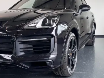 PORSCHE CAYENNE GTS PANO