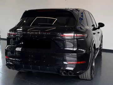 PORSCHE CAYENNE GTS PANO