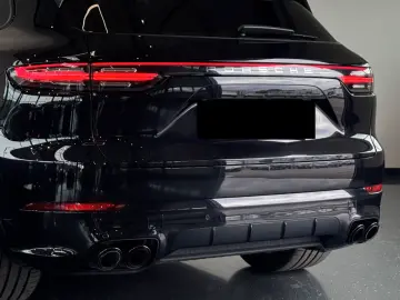 PORSCHE CAYENNE GTS PANO