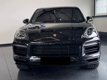 PORSCHE CAYENNE GTS PANO
