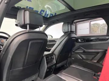 PORSCHE CAYENNE GTS PANO
