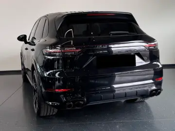 PORSCHE CAYENNE GTS PANO