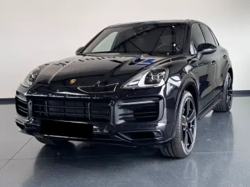PORSCHE CAYENNE GTS PANO