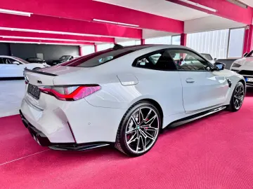 BMW M4 Coupe Sportabgas Laser 360  DisplayKey 20Zoll