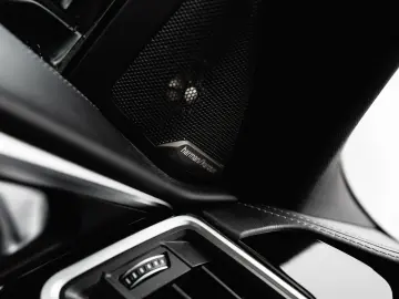BMW M4 COUPE   50 JAHRE EDITION   EXCLUSIVE