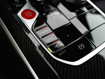 BMW M4 COUPE   50 JAHRE EDITION   EXCLUSIVE