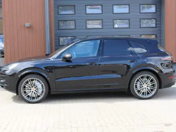 PORSCHE CAYENNE TURBO