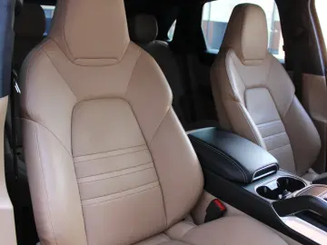 PORSCHE CAYENNE TURBO