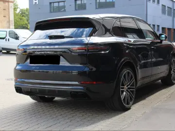 PORSCHE CAYENNE TURBO