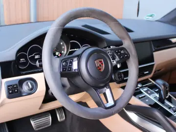 PORSCHE CAYENNE TURBO