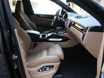 PORSCHE CAYENNE TURBO