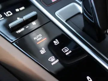 PORSCHE CAYENNE TURBO
