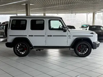 MERCEDES-BENZ G 63 AMG Magno-Weiß 22  FOND-TV 360