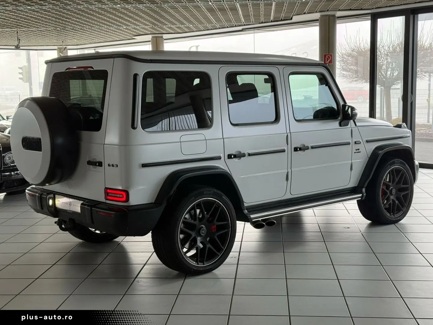 MERCEDES-BENZ G 63 AMG Magno-Weiß 22  FOND-TV 360