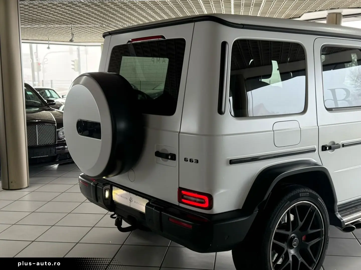 MERCEDES-BENZ G 63 AMG Magno-Weiß 22  FOND-TV 360