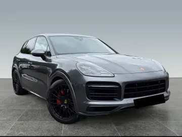 PORSCHE CAYENNE GTS