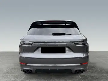 PORSCHE CAYENNE GTS