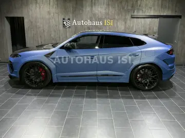 LAMBORGHINI Urus SE NOVITEC ESTESO WIDEBODY CARBON B&O 23