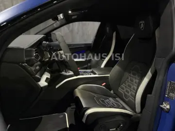 LAMBORGHINI Urus SE NOVITEC ESTESO WIDEBODY CARBON B&O 23