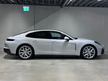 PORSCHE Panamera 4 E-Hybrid   Sportabgas   InnoDrive
