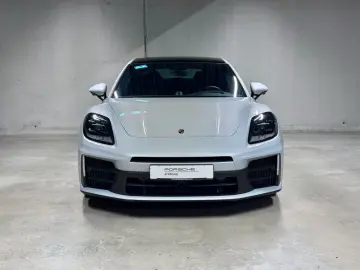PORSCHE Panamera 4 E-Hybrid   Sportabgas   InnoDrive