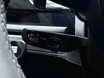 PORSCHE Panamera 4 E-Hybrid   Sportabgas   InnoDrive