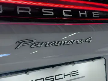PORSCHE Panamera 4 E-Hybrid   Sportabgas   InnoDrive