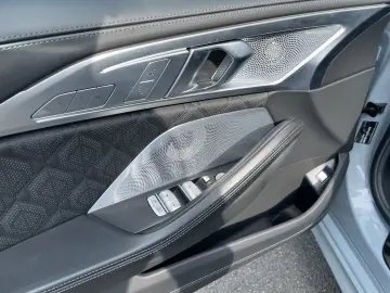 BMW M8 Gran Coupé Comp. M Performance   Akrapovic