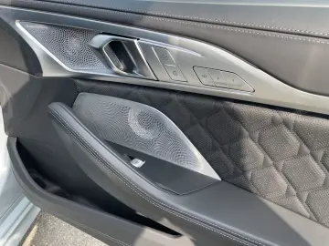 BMW M8 Gran Coupé Comp. M Performance   Akrapovic