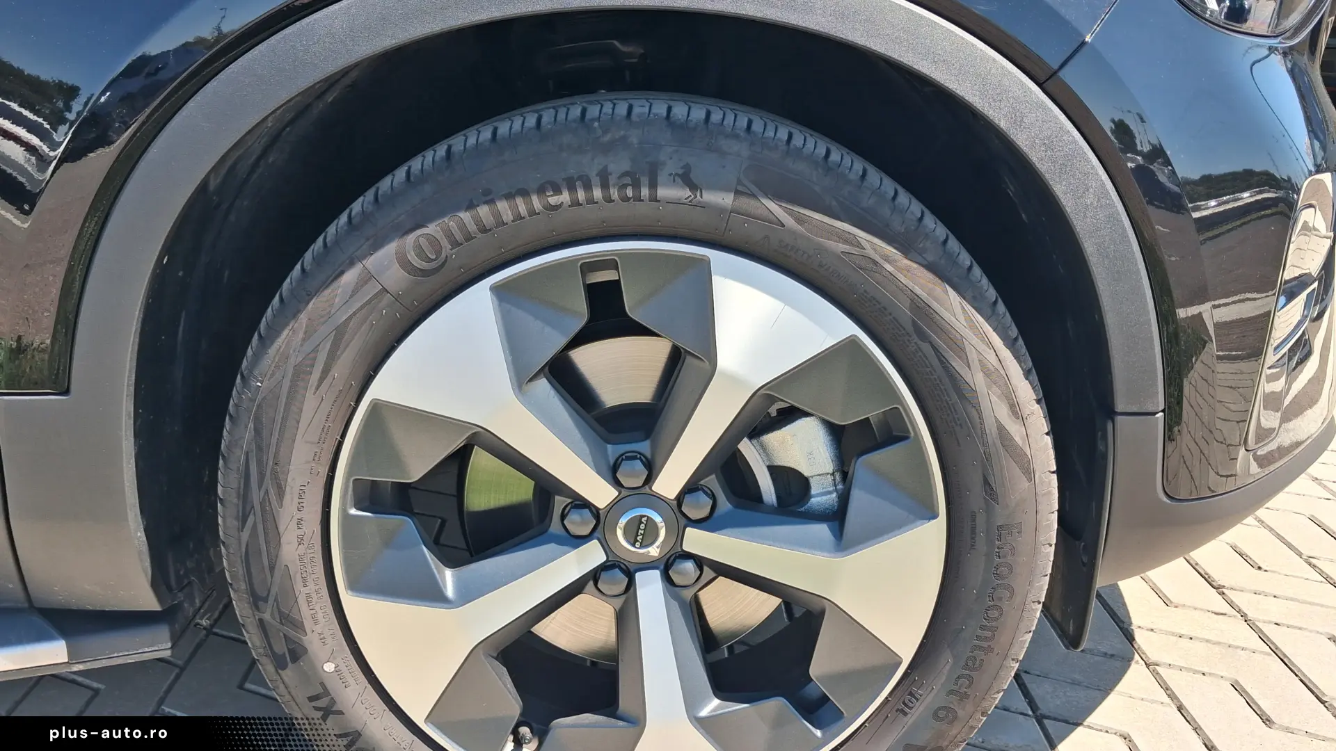 Volvo XC 40 B3 AT FWD MHEV Plus Dark