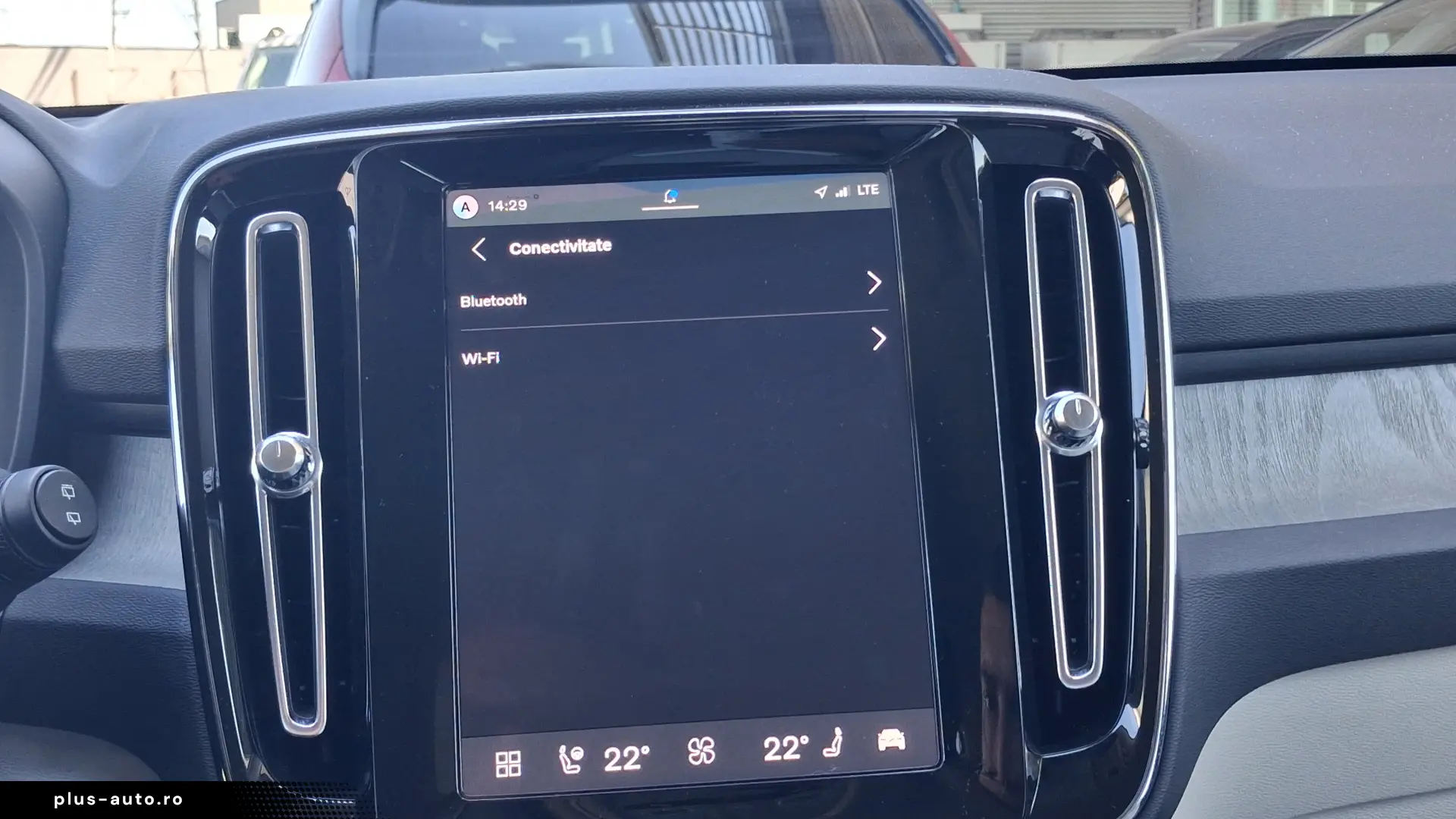 Volvo XC 40 B3 AT FWD MHEV Plus Dark