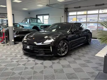 Porsche Panamera 4 E-Hybrid RaceTex  Bose  Sporting Exhaust