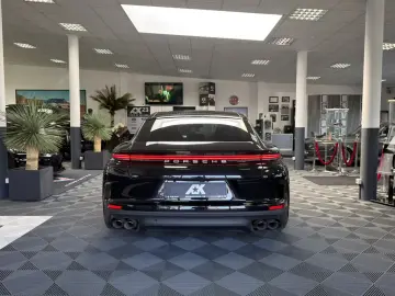 Porsche Panamera 4 E-Hybrid RaceTex  Bose  Sporting Exhaust