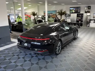 Porsche Panamera 4 E-Hybrid RaceTex  Bose  Sporting Exhaust