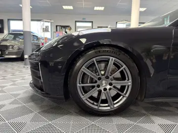 Porsche Panamera 4 E-Hybrid RaceTex  Bose  Sporting Exhaust