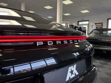 Porsche Panamera 4 E-Hybrid RaceTex  Bose  Sporting Exhaust