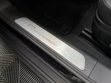 Porsche Panamera 4 E-Hybrid RaceTex  Bose  Sporting Exhaust