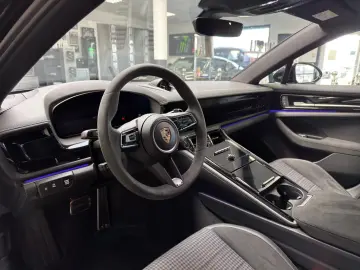 Porsche Panamera 4 E-Hybrid RaceTex  Bose  Sporting Exhaust