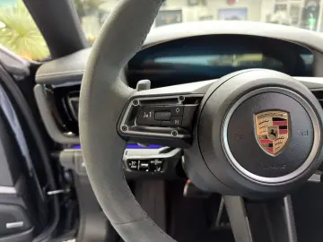 Porsche Panamera 4 E-Hybrid RaceTex  Bose  Sporting Exhaust