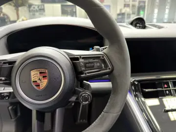 Porsche Panamera 4 E-Hybrid RaceTex  Bose  Sporting Exhaust