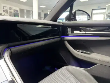 Porsche Panamera 4 E-Hybrid RaceTex  Bose  Sporting Exhaust