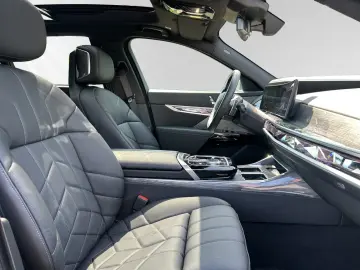 BMW 750e xDrive Lr. 1.094 - br. o.Anz. 48Mon 10`Km p
