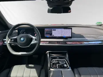 BMW 750e xDrive Lr. 1.094 - br. o.Anz. 48Mon 10`Km p