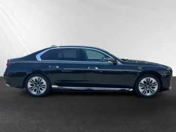 BMW 750e xDrive Lr. 1.094 - br. o.Anz. 48Mon 10`Km p