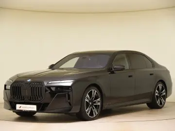 BMW 740d xDrive M Sport Pro StandHzg LED Pano HUD